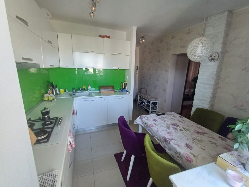 Apartment 3 camere decomandat Str Tuzla Lacul Tei Parcul Tei